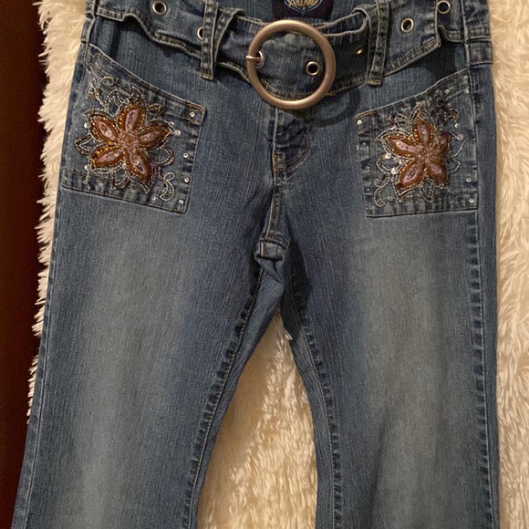 Vintage Angels Jeans With a Flare. Size 9. Pre-owned and in good shape. - Picture 2 of 14